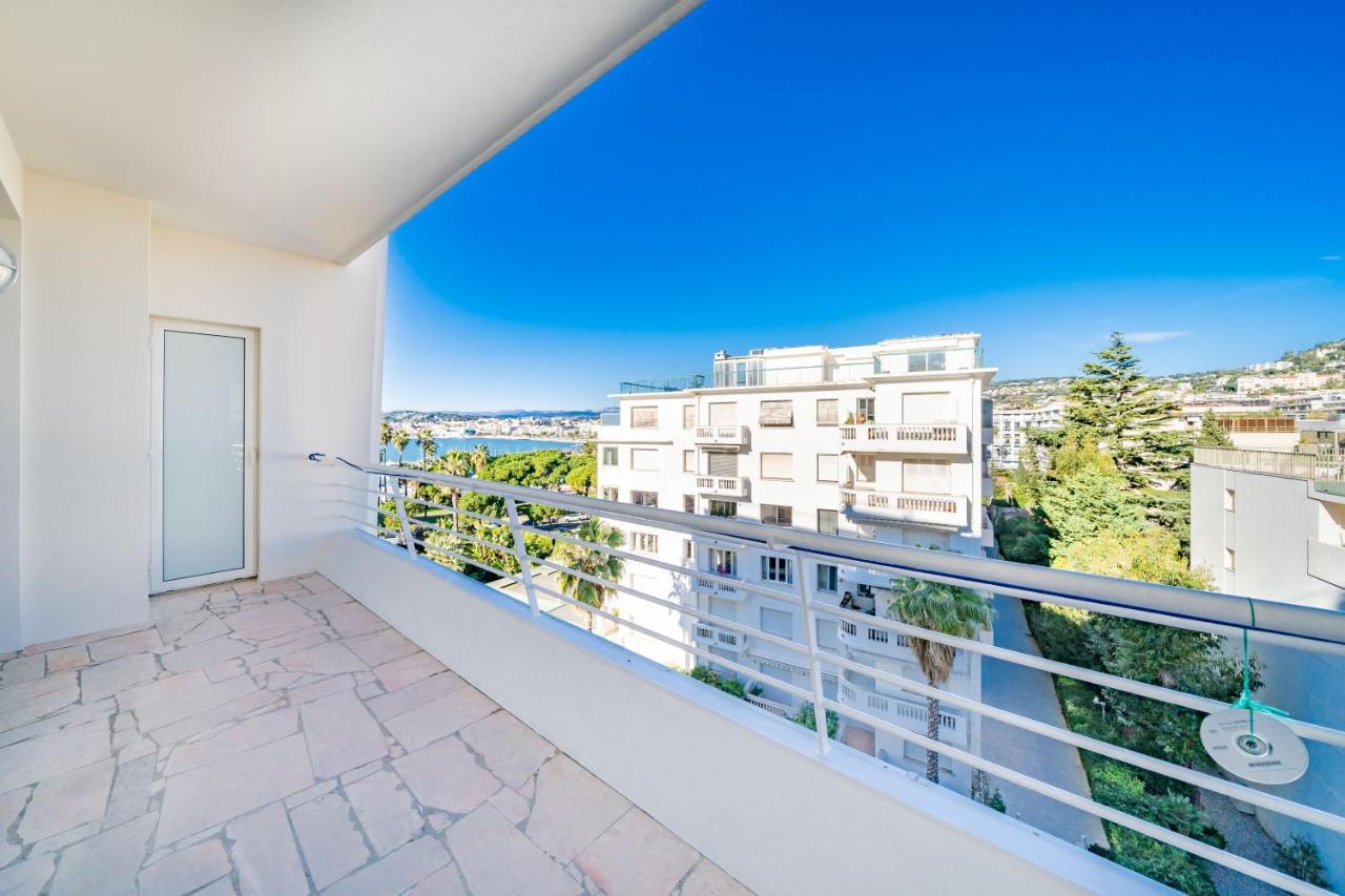 Palm Beach- Free Wifi- Parking- Sea View Apartman Cannes Kültér fotó